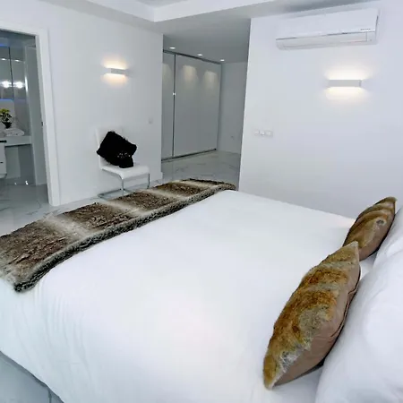 Golden White Meloneras Villa