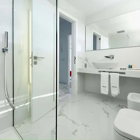 Golden White Meloneras Villa